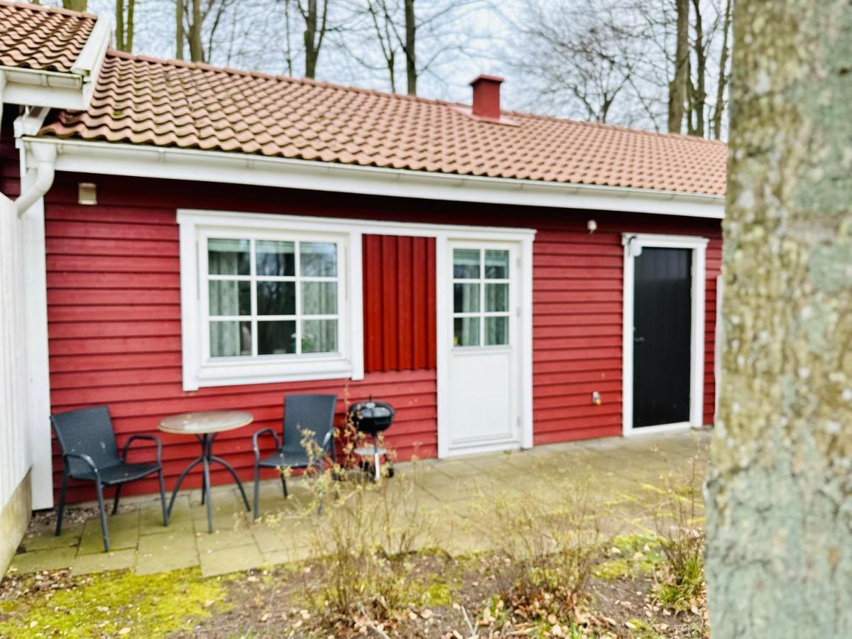 Ringsjoe Waerdshus Stugor Hoor Exterior photo